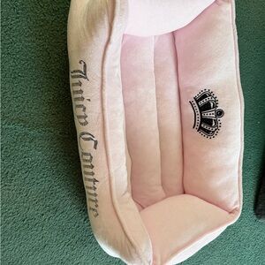 Juicy Couture Light Pink Pet Bed with Crown NWOT